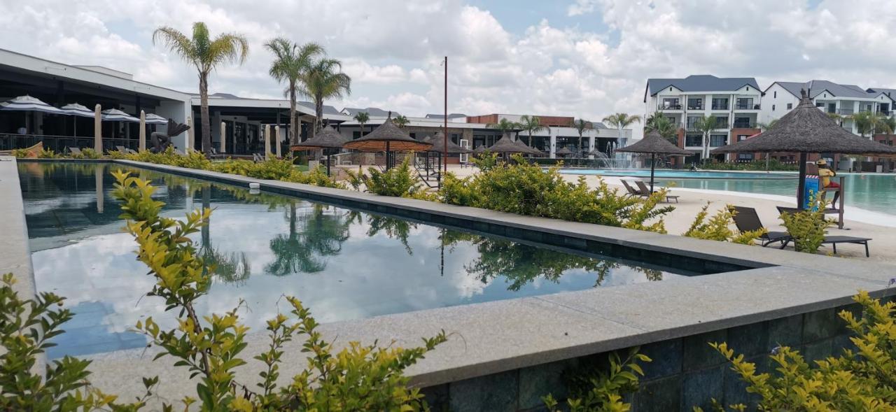 Penthouse 172 At The Blyde Crystal Lagoon Apartment Pretoria Bagian luar foto