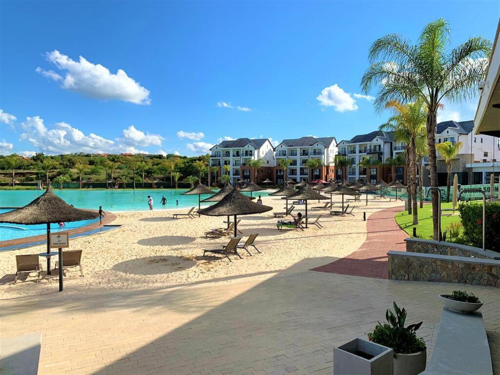 Penthouse 172 At The Blyde Crystal Lagoon Apartment Pretoria Bagian luar foto