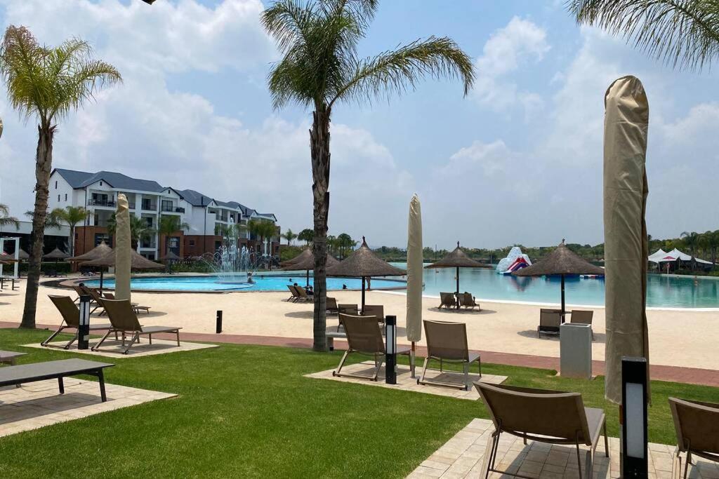 Penthouse 172 At The Blyde Crystal Lagoon Apartment Pretoria Bagian luar foto