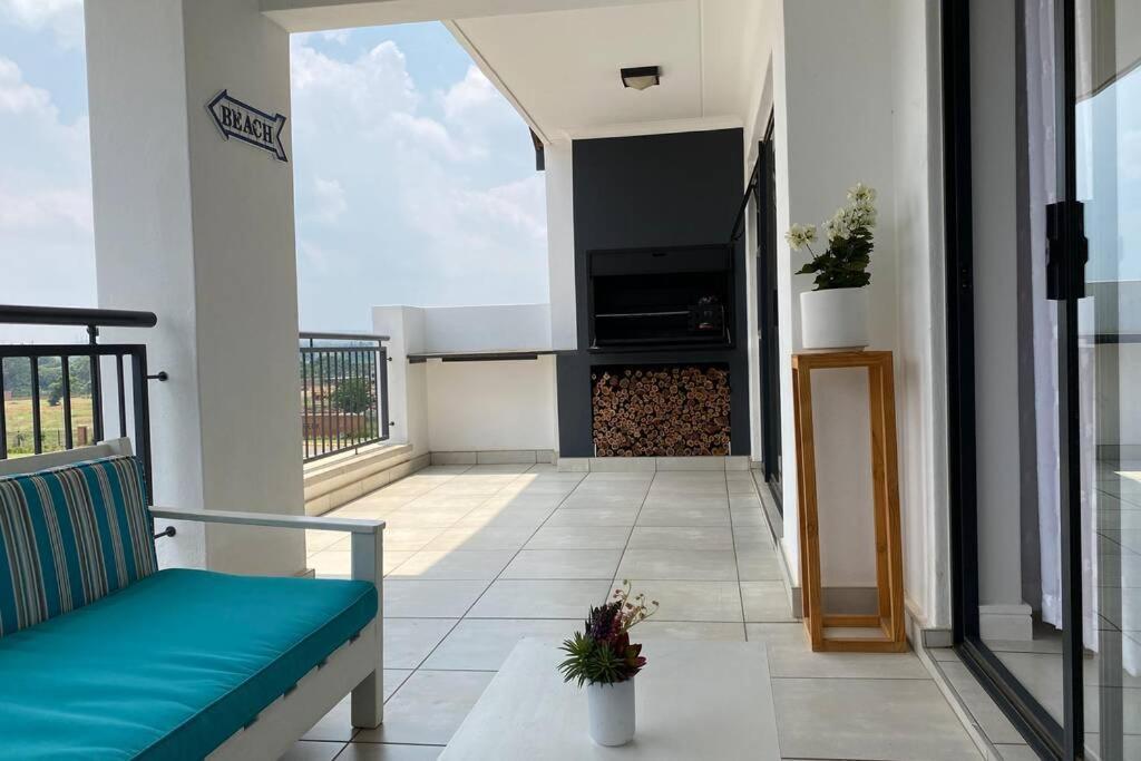 Penthouse 172 At The Blyde Crystal Lagoon Apartment Pretoria Bagian luar foto