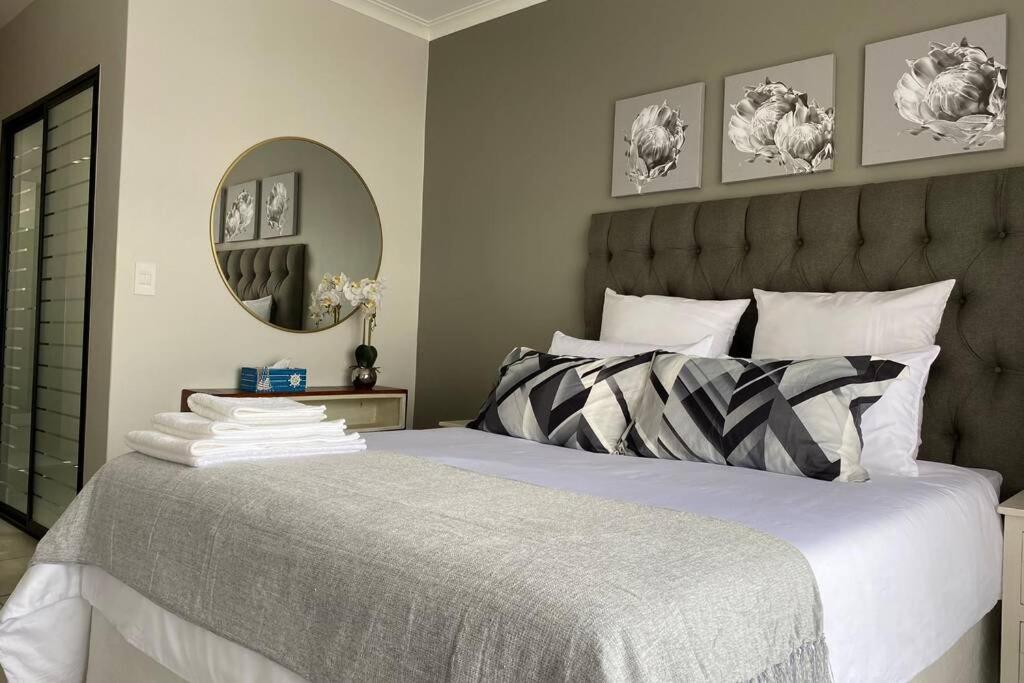 Penthouse 172 At The Blyde Crystal Lagoon Apartment Pretoria Bagian luar foto