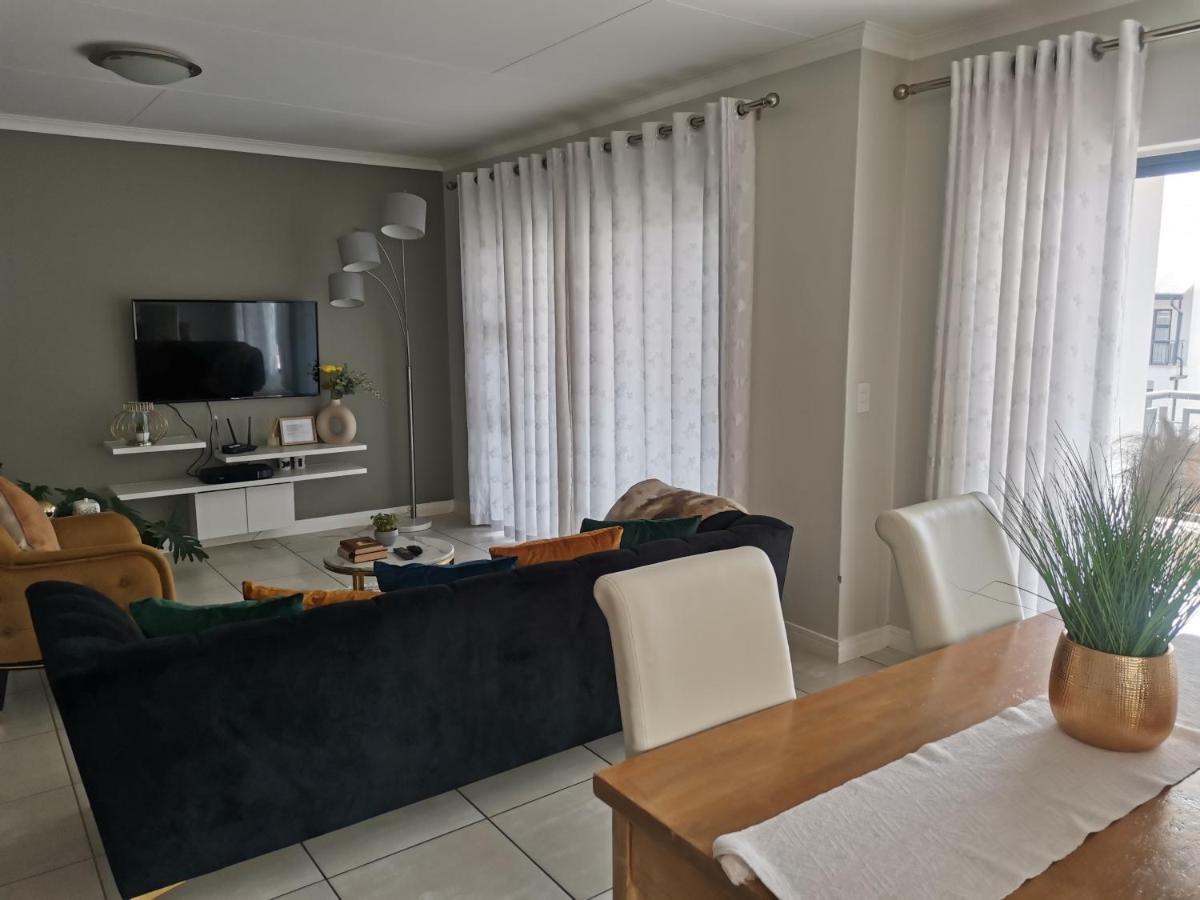 Penthouse 172 At The Blyde Crystal Lagoon Apartment Pretoria Bagian luar foto